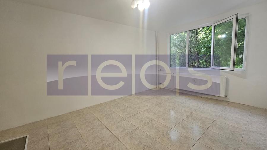 Apartament cu 2 camere decomandat în Valea Ialomiței