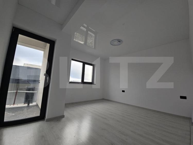 Duplex cu 4 camere cu Canalizare în Rediu