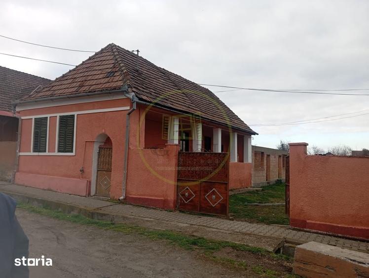 Casă cu 2 camere cu Teren 802 Mp în Târnava