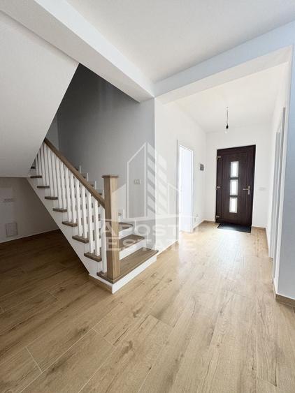 Duplex cu 5 camere cu Canalizare în Giroc