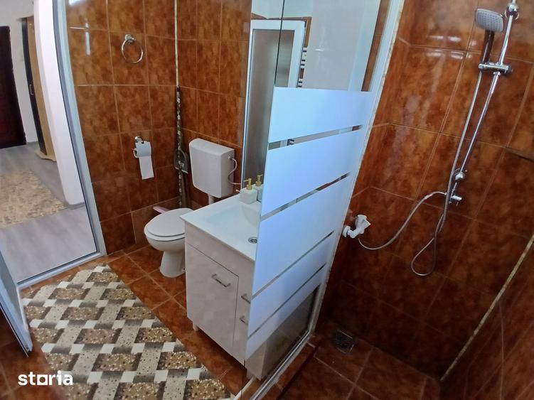 Apartament cu 2 camere decomandat în Est