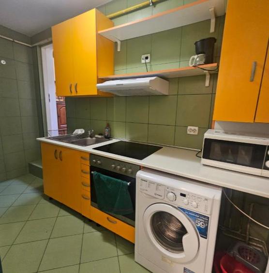 Garsonieră decomandată în Răcădău