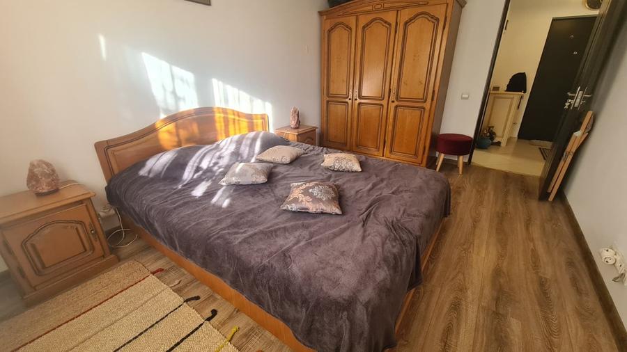 Apartament cu 3 camere decomandat în Sud