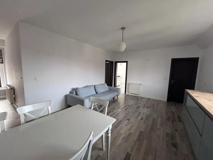 Apartament cu 3 camere decomandat, mobilat în Zorilor