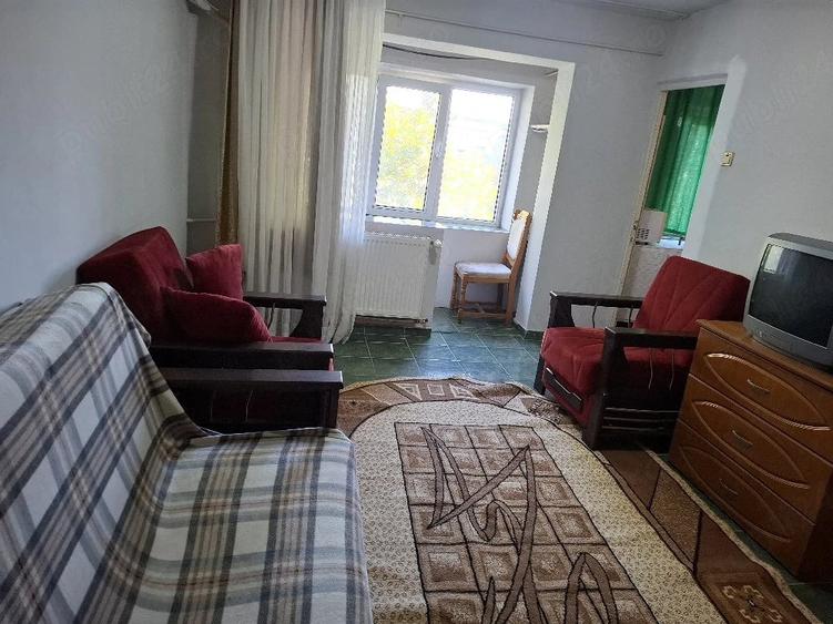 Garsonieră decomandată în Central