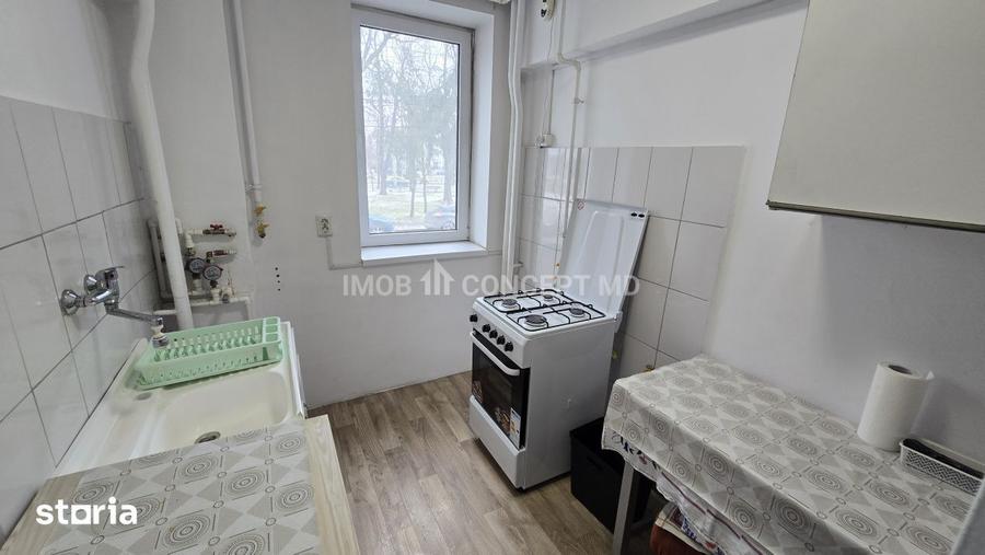 Apartament cu 2 camere decomandat, mobilat în Sud