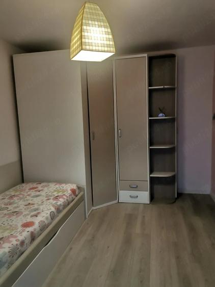 Apartament cu 3 camere decomandat în Florești