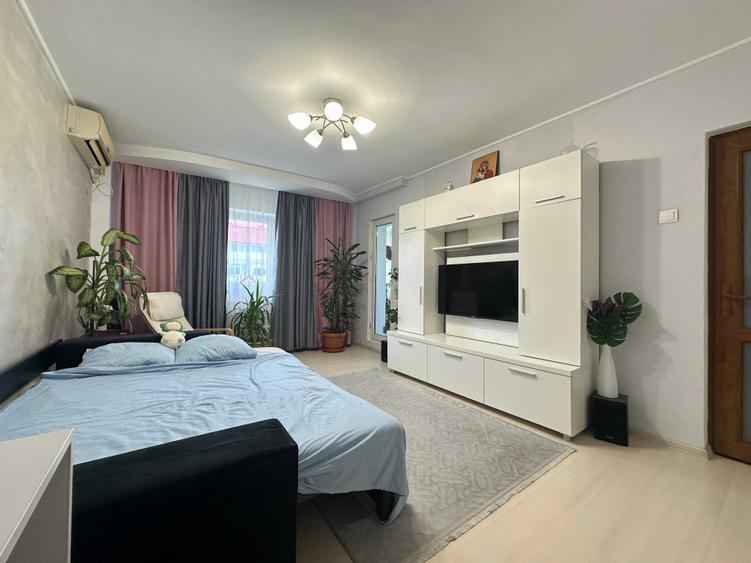 Apartament cu 2 camere decomandat în Ozana