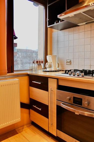 Apartament cu 2 camere decomandat, mobilat în Spitalul Județean