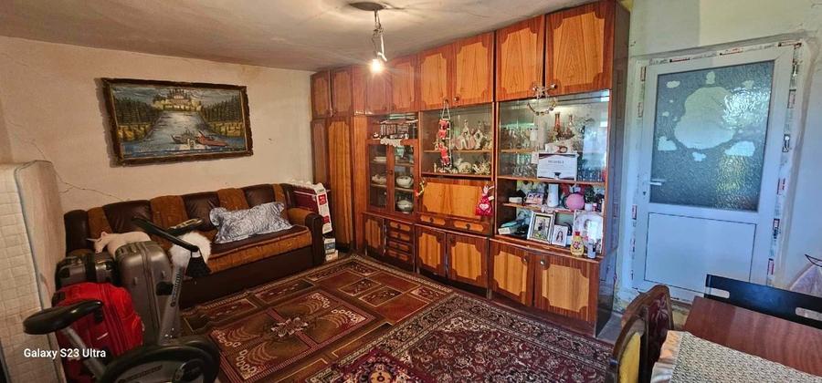 Casă individuală cu 3 camere cu Canalizare în Central