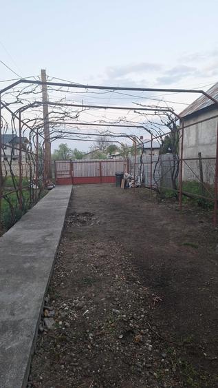 Casă cu 3 camere în Boteni