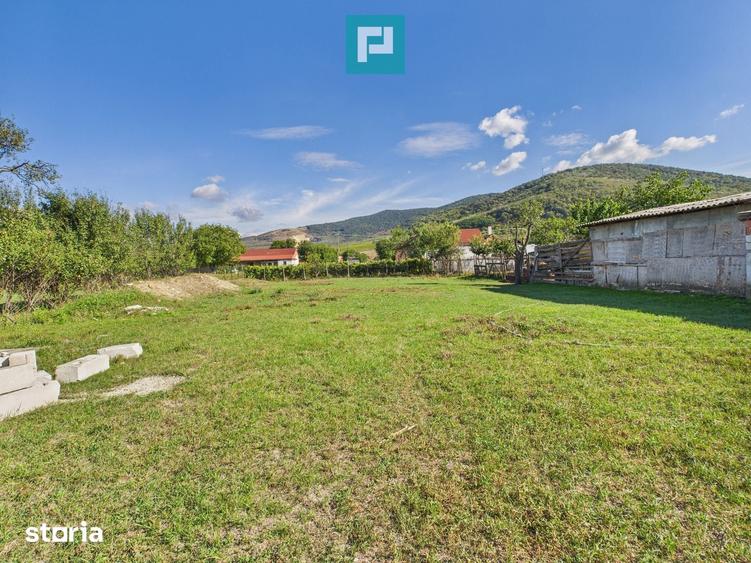 Casă cu 5 camere cu Teren 1260 Mp în Central