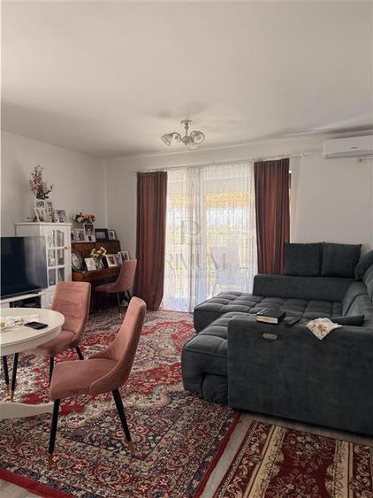 Apartament cu 2 camere decomandat, mobilat în Giroc