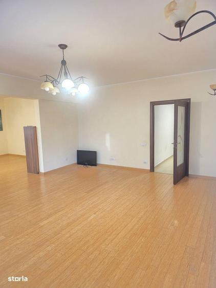Apartament cu 3 camere în Polonă