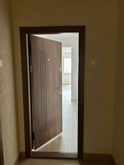 Apartament cu 2 camere semidecomandat în Florești