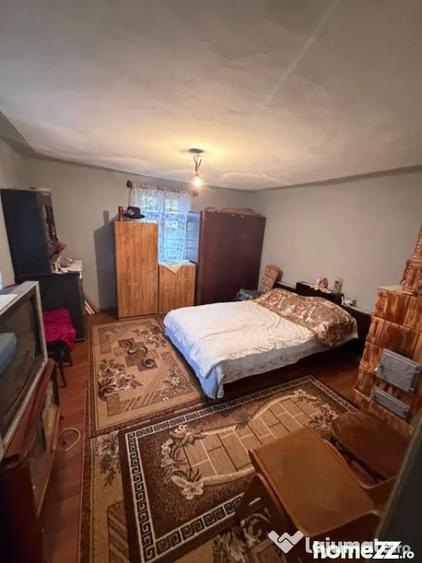 Casă cu 6 camere cu Teren 270 Mp în Central