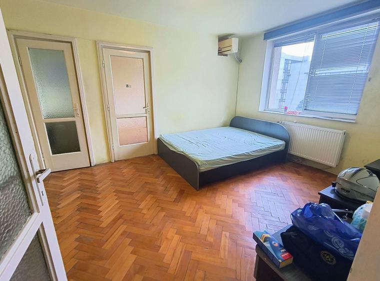Apartament cu 2 camere semidecomandat în Gara de Nord