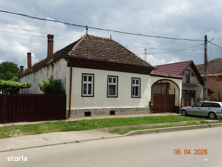 Casă cu 4 camere în Jidvei