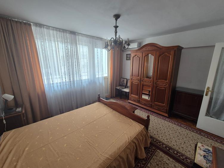Apartament cu 2 camere decomandat în Sala Palatului
