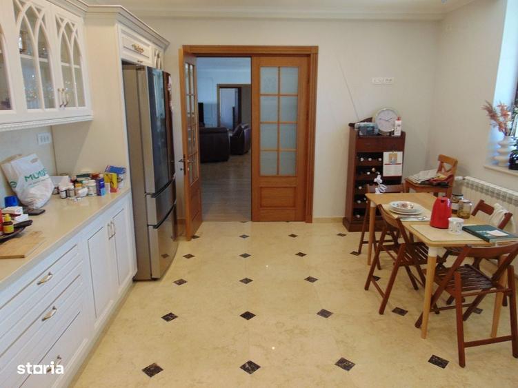 FARA COMISIOANE padure Vila LUX cu 7 camere 4 bai 2 terase pe 1600mp - 18