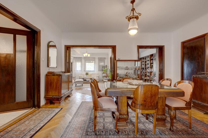 Apartament cu 4 camere decomandat, mobilat în Armeneasca