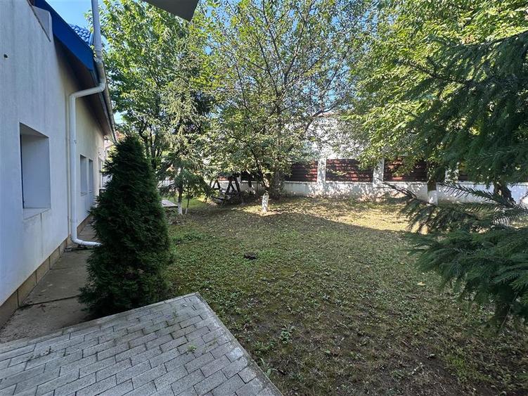 Casă cu 4 camere cu Teren 1000 Mp în Bârnova