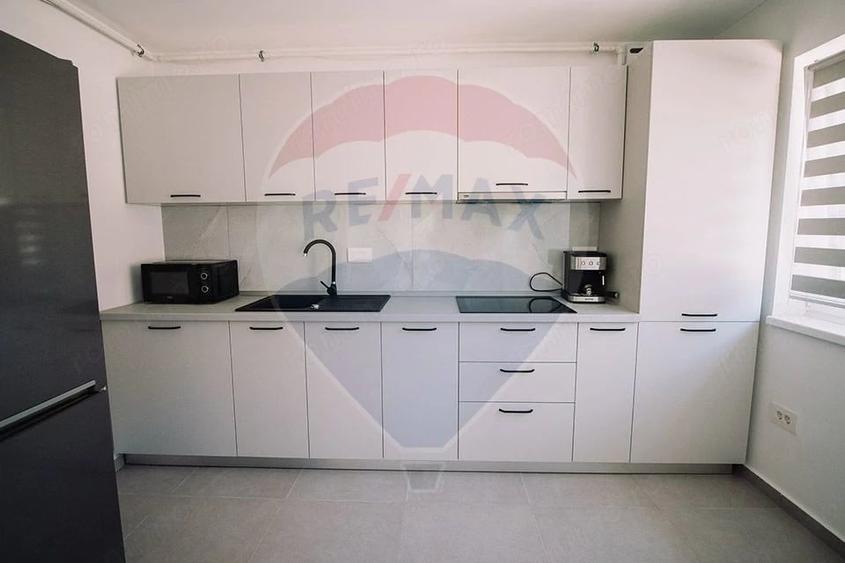 Apartament cu 2 camere decomandat în Podgoria