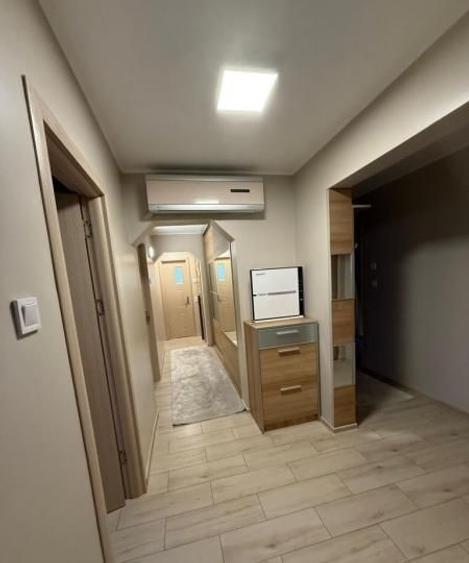 Apartament cu 4 camere decomandat, mobilat în Casa de Cultură
