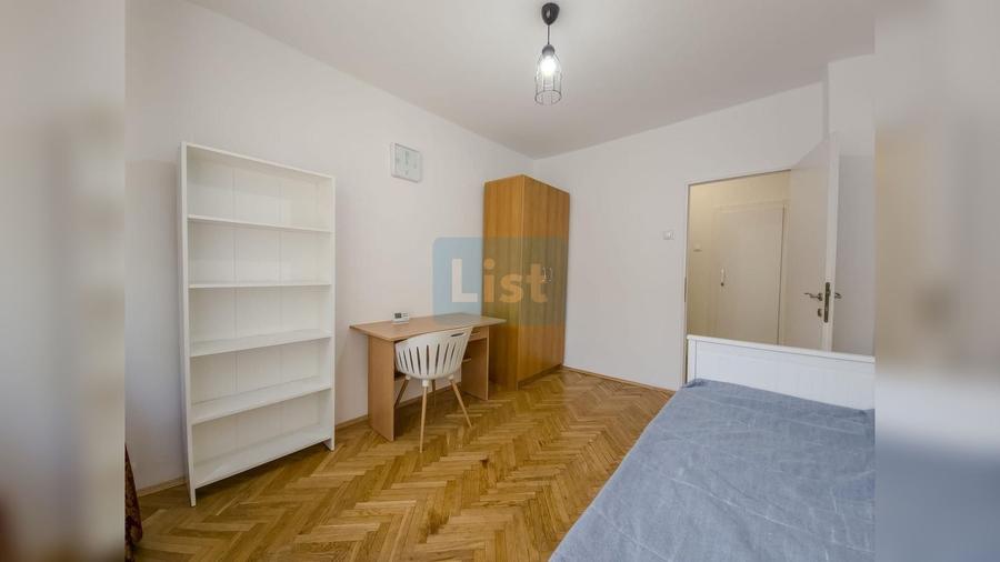 Apartament cu 3 camere decomandat, mobilat în Horea