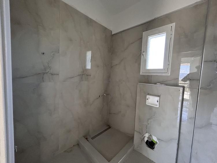 Casă individuală cu 9 camere cu Canalizare în Braytim