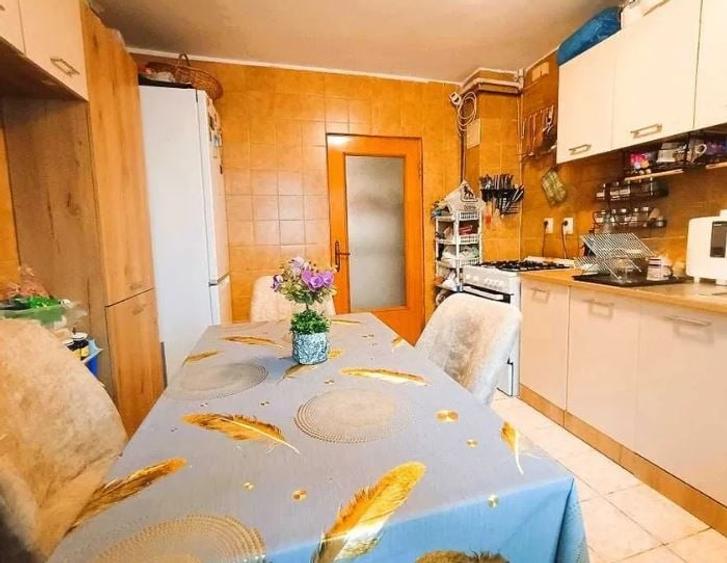 Apartament cu 2 camere decomandat, mobilat în Vitan Mall