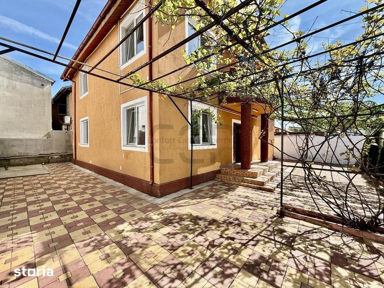 Casă cu 5 camere cu Teren 240 Mp în Apărătorii Patriei