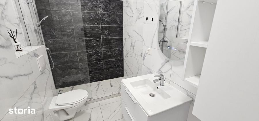 Apartament cu 2 camere decomandat în Titan