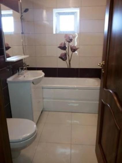 Apartament cu 3 camere decomandat în Podgoria