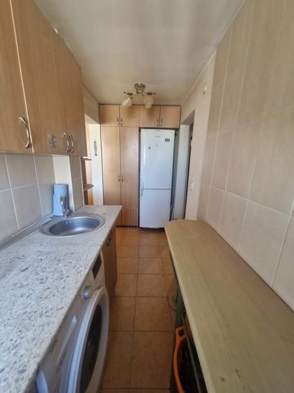 Apartament cu 2 camere decomandat în Lacul Tei