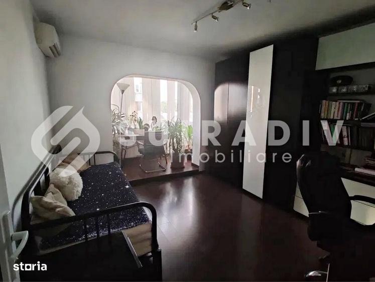 Apartament cu 4 camere în Plopilor