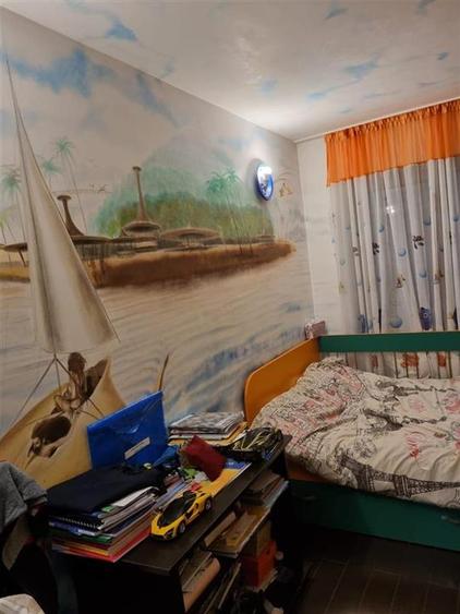 Apartament cu 3 camere decomandat, mobilat în Podu Roș