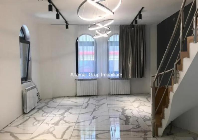 Casă cu 5 camere cu Teren 237 Mp în Lacul Tei