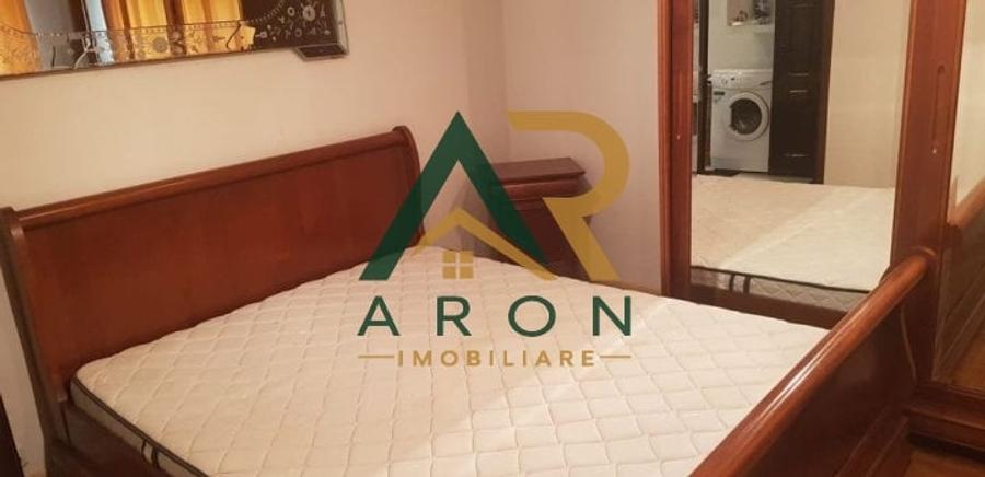 Apartament cu 3 camere decomandat, mobilat în Vitan