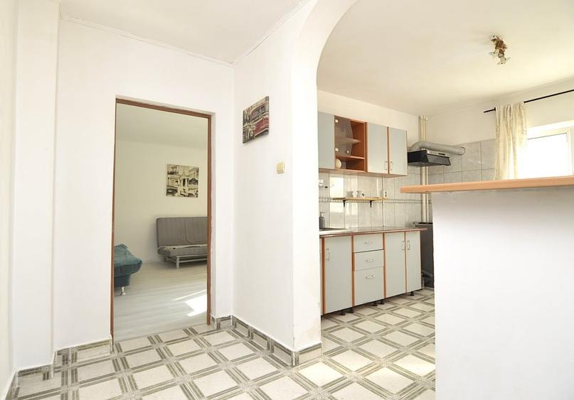 Apartament cu 3 camere decomandat, mobilat în Unirii