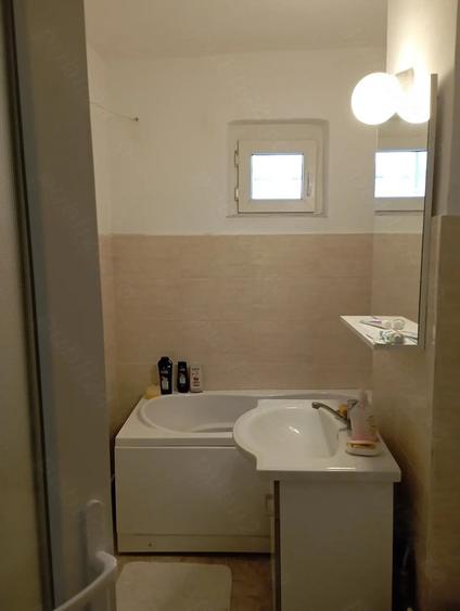Apartament cu 2 camere semidecomandat în Gojdu