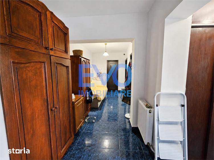 Apartament cu 3 camere decomandat în Independenței — fotografia 3