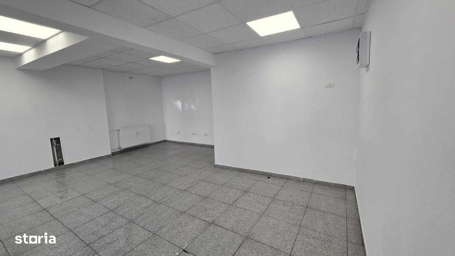 Spațiu comercial, de 37 mp, în Decebal