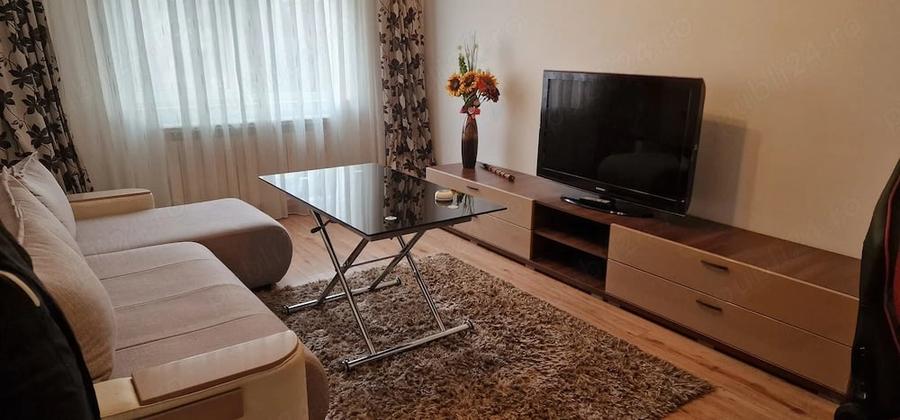 Apartament cu 2 camere decomandat în Far