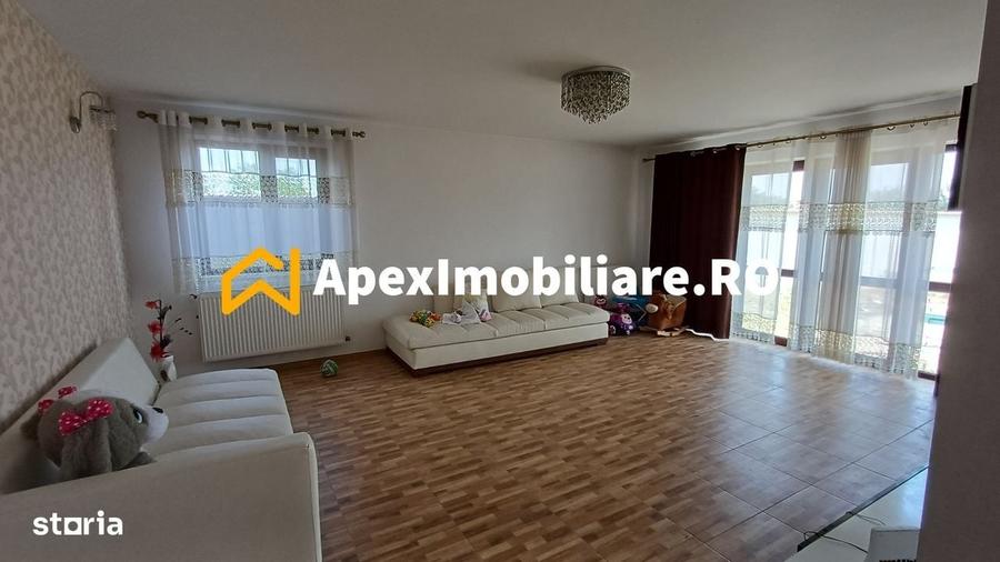 Casă cu 4 camere în Adunații-Copăceni