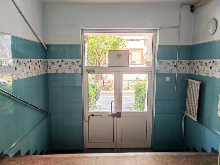 Apartament cu 2 camere decomandat în Timpuri Noi