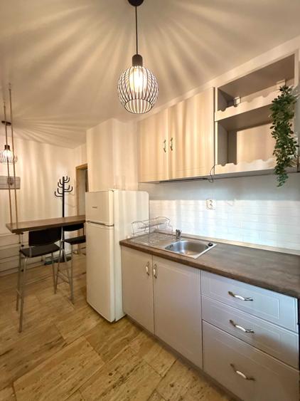 Apartament cu 2 camere decomandat în Complex Studențesc