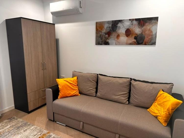 Apartament cu 3 camere decomandat în Pipera