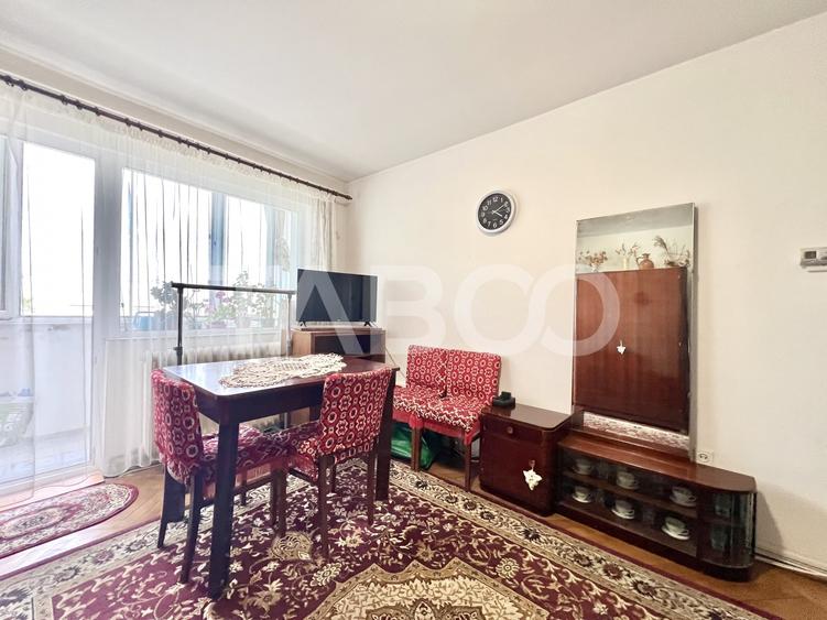 Apartament cu 3 camere semidecomandat, mobilat în Mănăștur