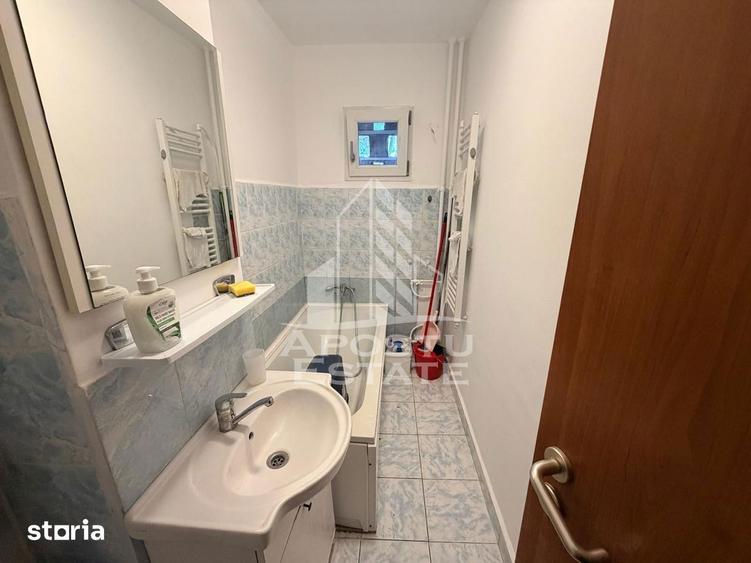 Apartament cu 2 camere, mobilat în Soarelui